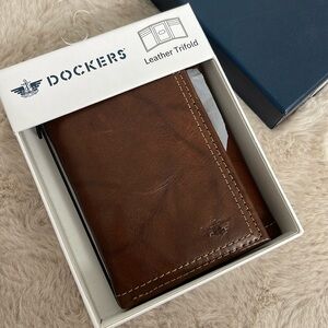 NWT Dockers Wallet